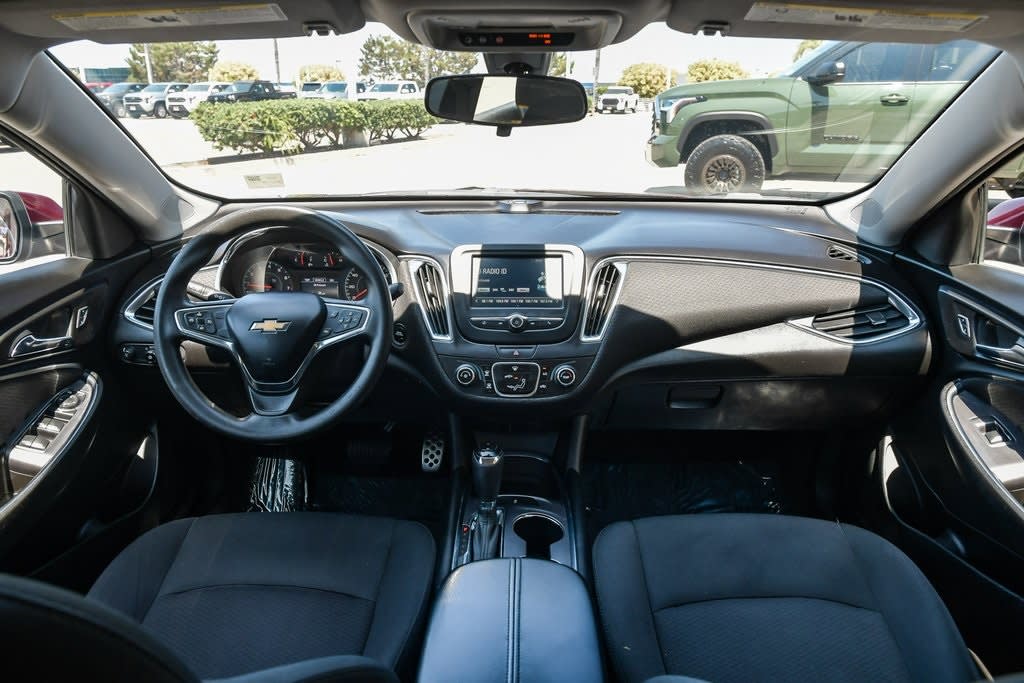 Thumbnail: 2016 Chevrolet Malibu - 7