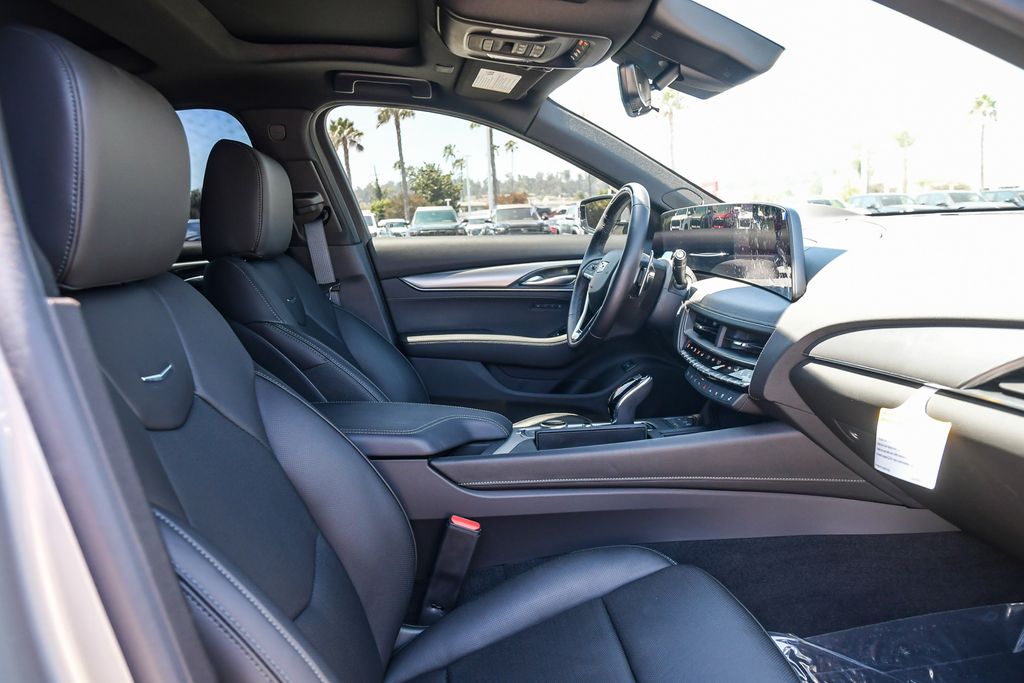 Thumbnail: 2026 Cadillac CT5 - 9