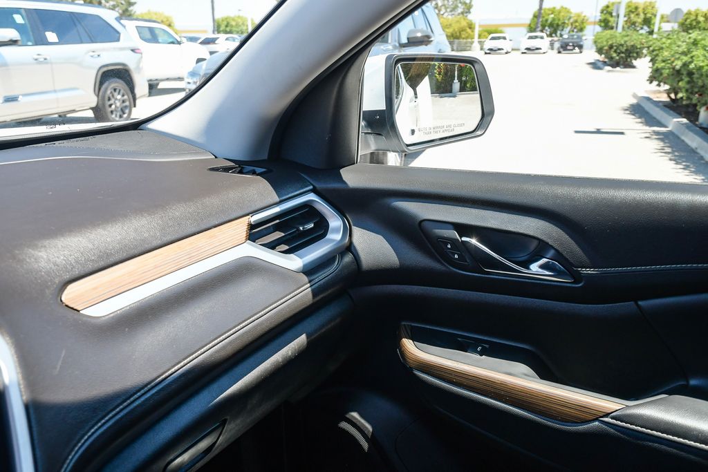 Thumbnail: 2022 GMC Acadia - 26