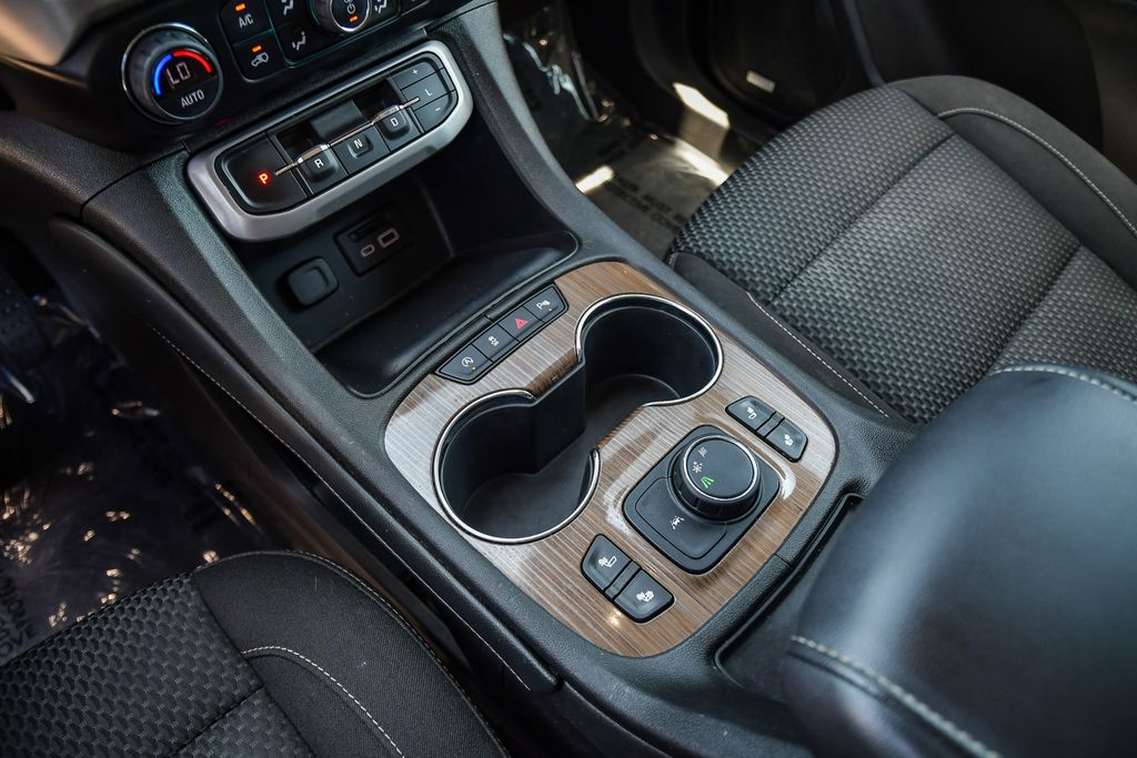Thumbnail: 2022 GMC Acadia - 13