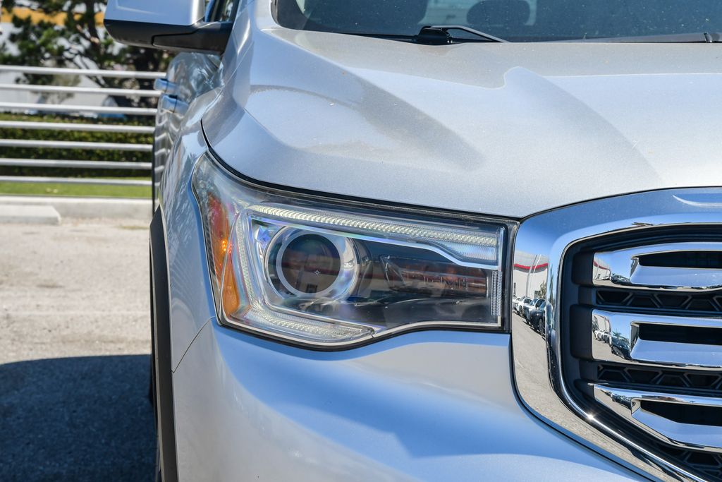 Thumbnail: 2018 GMC Acadia - 18