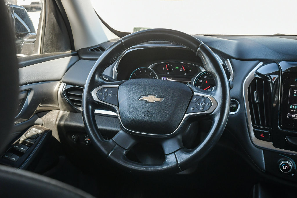 Thumbnail: 2019 Chevrolet Traverse - 2