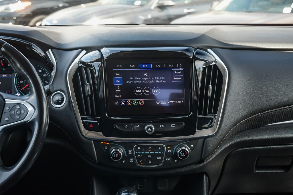 Thumbnail: 2020 Chevrolet Traverse - 13