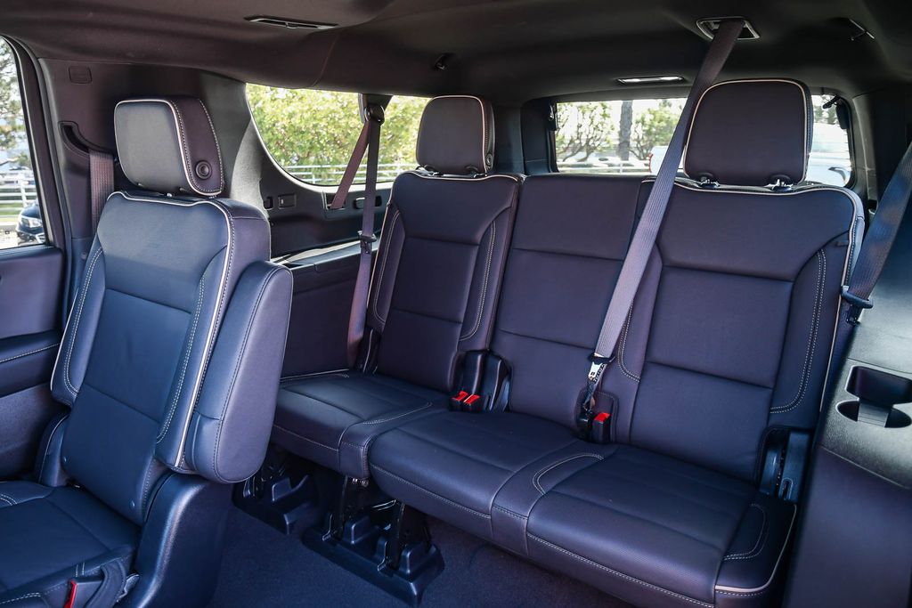 Thumbnail: 2026 Chevrolet Suburban - 22