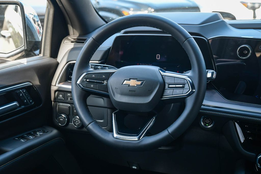 Thumbnail: 2026 Chevrolet Suburban - 2