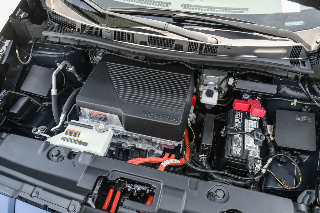 Thumbnail: 2022 Nissan Leaf - 7