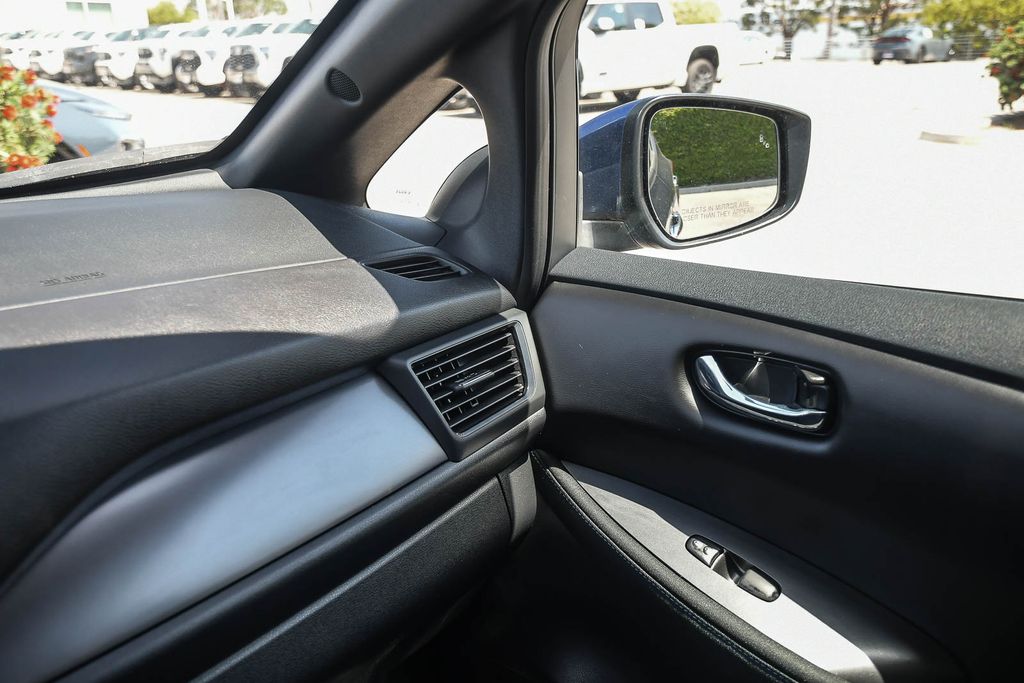 Thumbnail: 2022 Nissan Leaf - 24