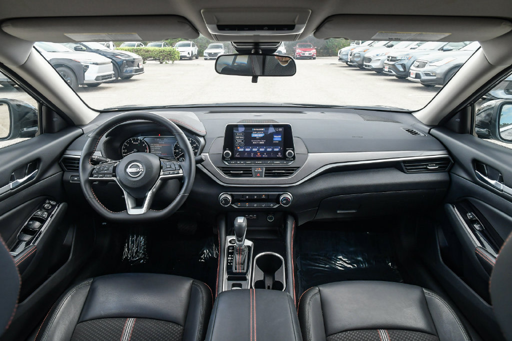 Thumbnail: 2025 Nissan Altima - 8