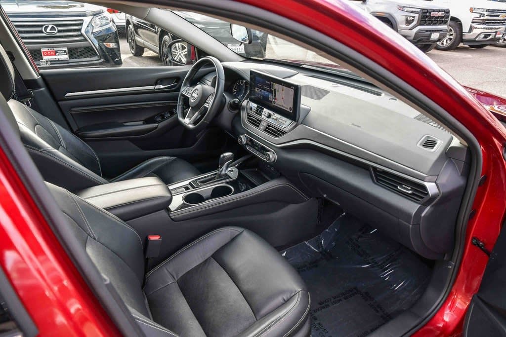 Thumbnail: 2023 Nissan Altima - 8