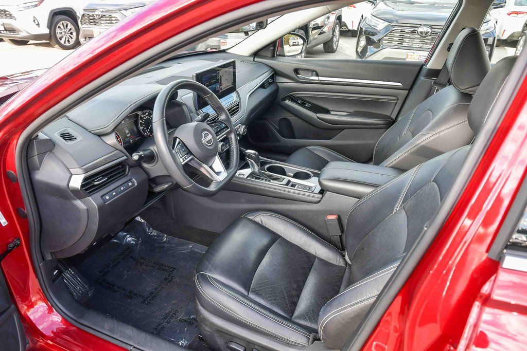 Thumbnail: 2023 Nissan Altima - 9