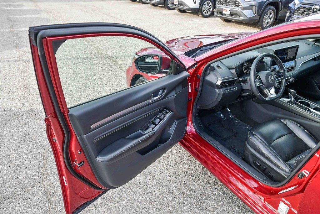 Thumbnail: 2023 Nissan Altima - 22