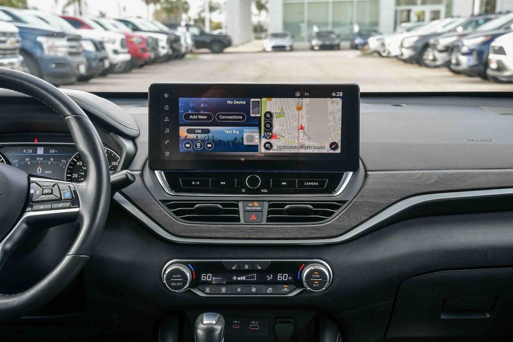 Thumbnail: 2023 Nissan Altima - 11