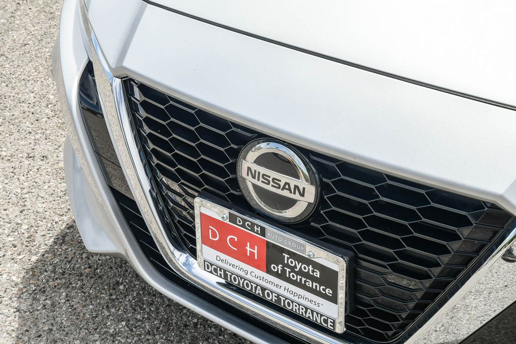 Thumbnail: 2021 Nissan Altima - 6