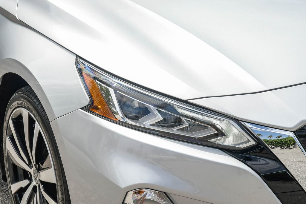 Thumbnail: 2021 Nissan Altima - 18