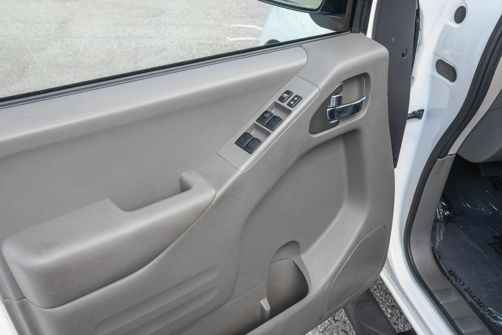 Thumbnail: 2020 Nissan Frontier - 29