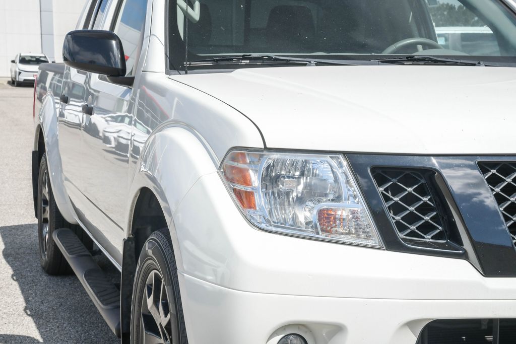 Thumbnail: 2020 Nissan Frontier - 17