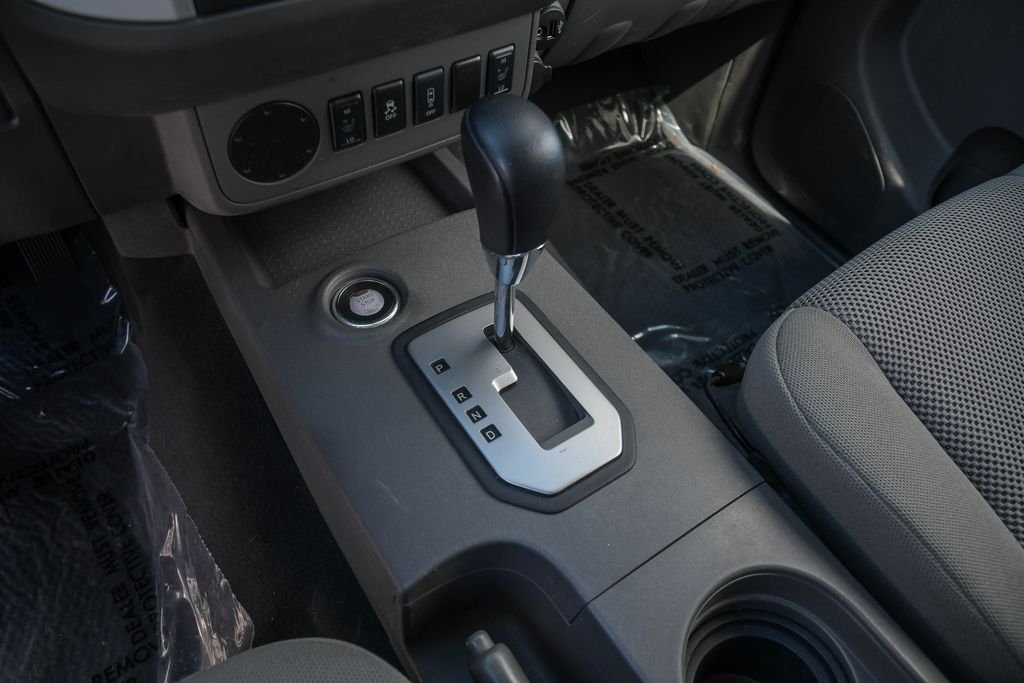 Thumbnail: 2020 Nissan Frontier - 13