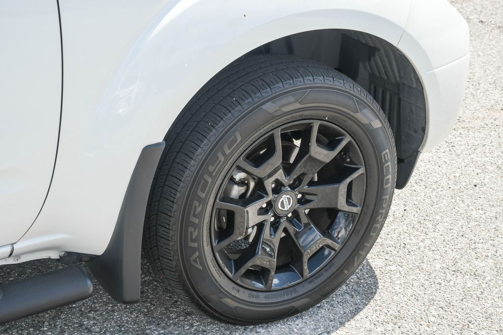 Thumbnail: 2020 Nissan Frontier - 21
