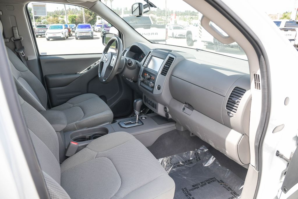 Thumbnail: 2020 Nissan Frontier - 9