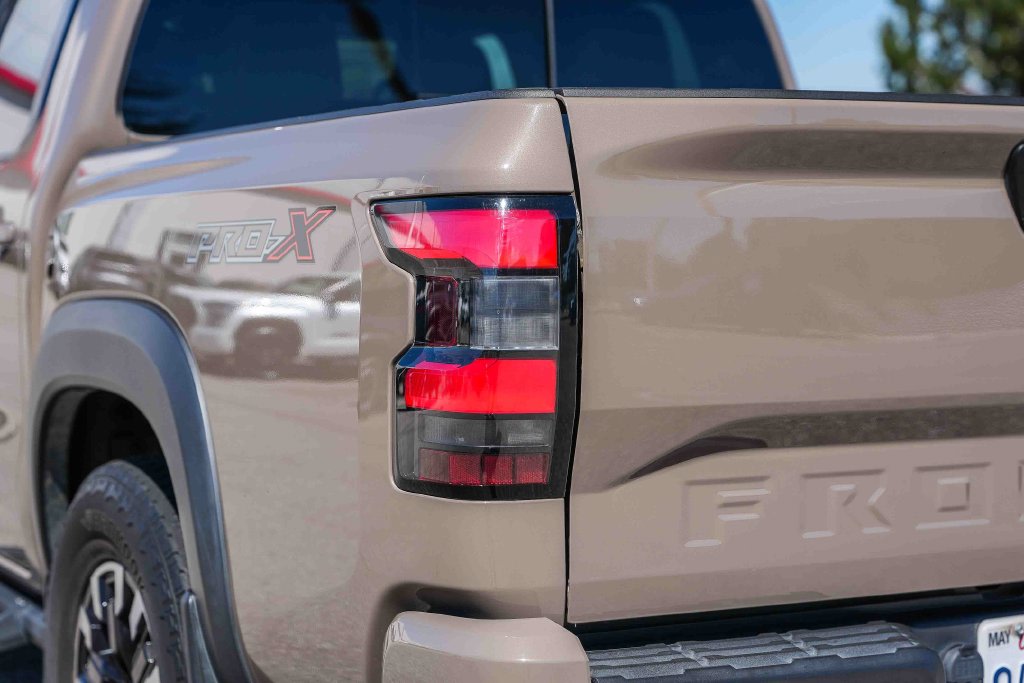 Thumbnail: 2023 Nissan Frontier - 21