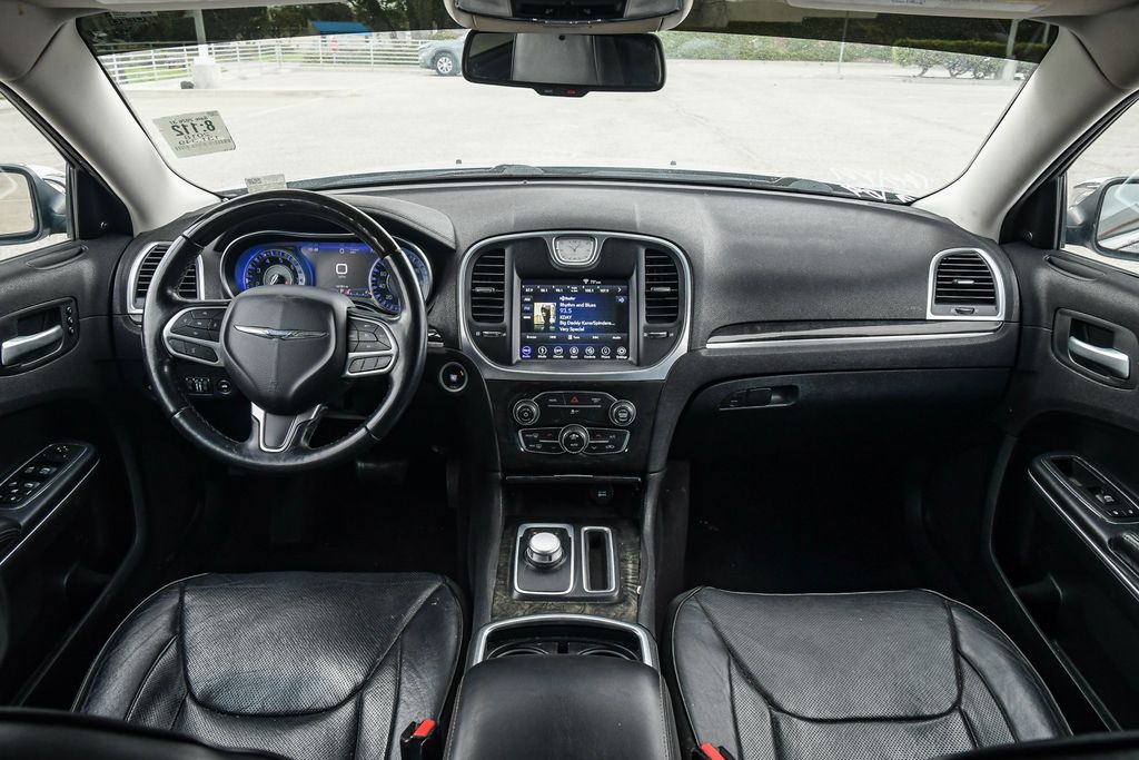 Thumbnail: 2018 Chrysler 300 - 8