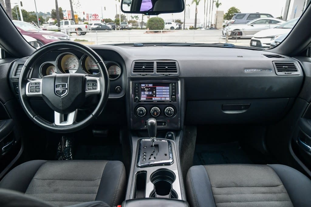 Thumbnail: 2014 Dodge Challenger - 9