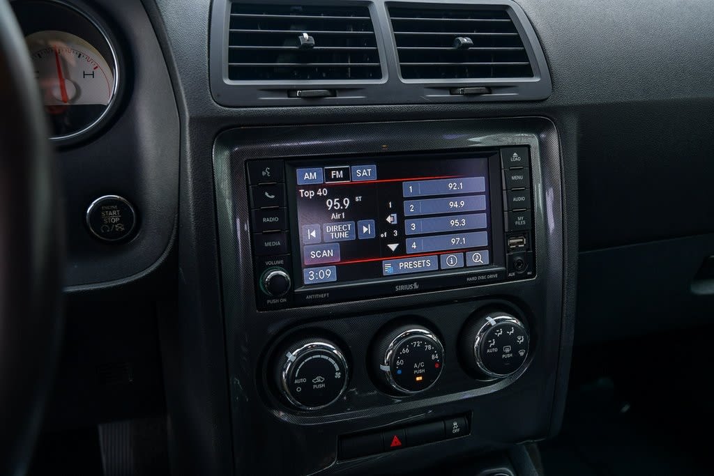 Thumbnail: 2014 Dodge Challenger - 30