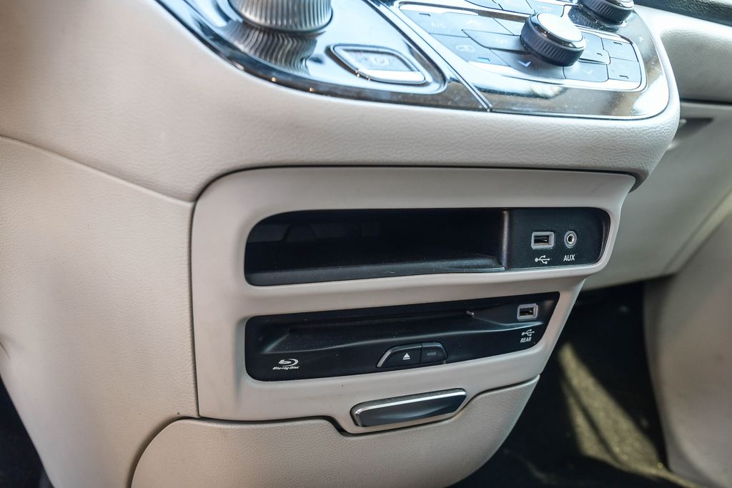 Thumbnail: 2018 Chrysler Pacifica - 27