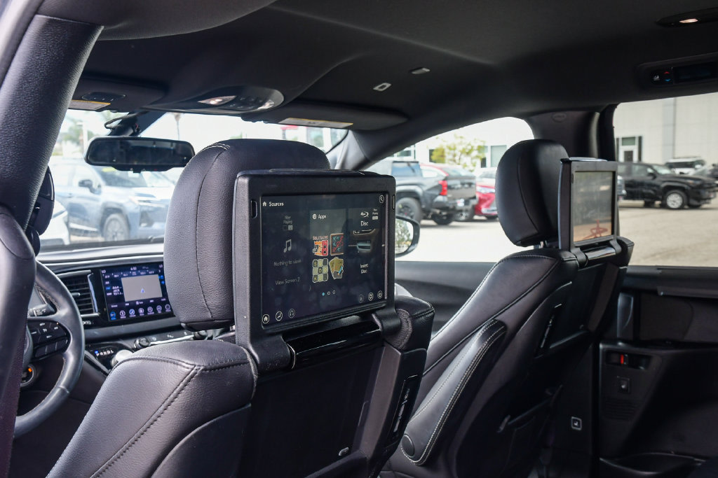 Thumbnail: 2018 Chrysler Pacifica - 22