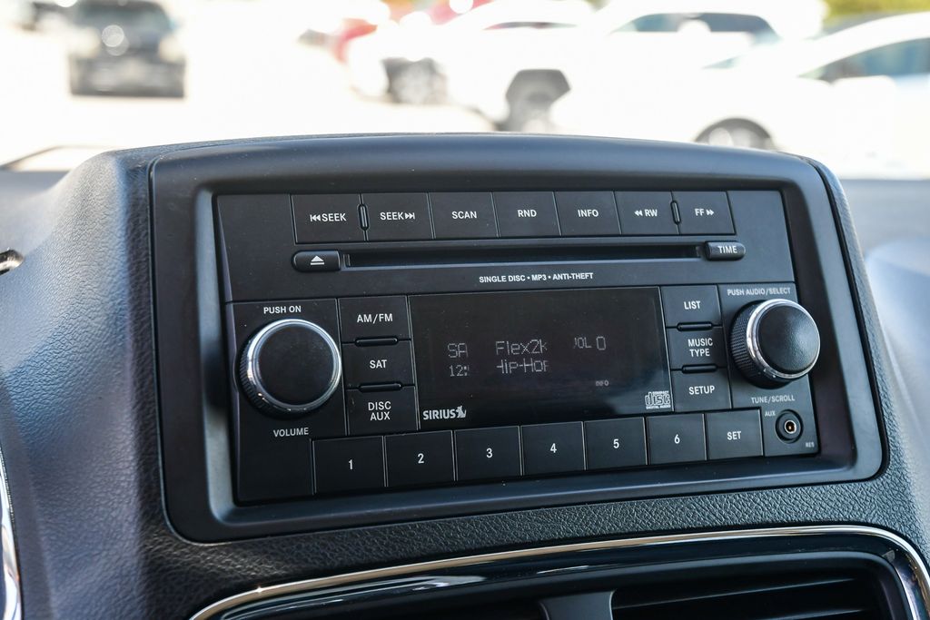 Thumbnail: 2016 Dodge Grand Caravan - 26