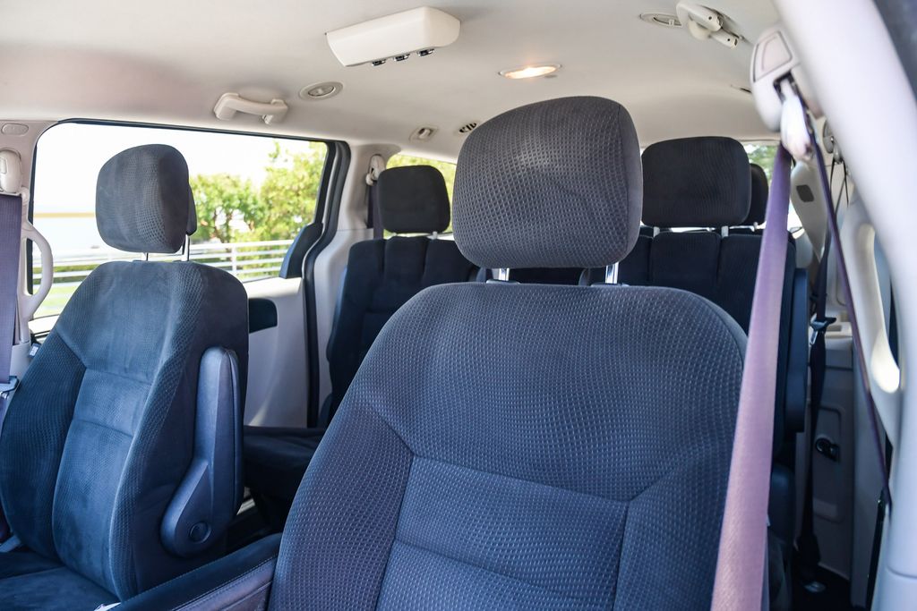 Thumbnail: 2016 Dodge Grand Caravan - 22