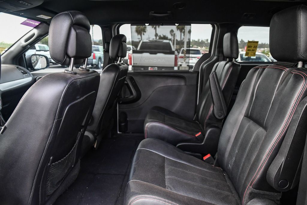 Thumbnail: 2019 Dodge Grand Caravan - 11