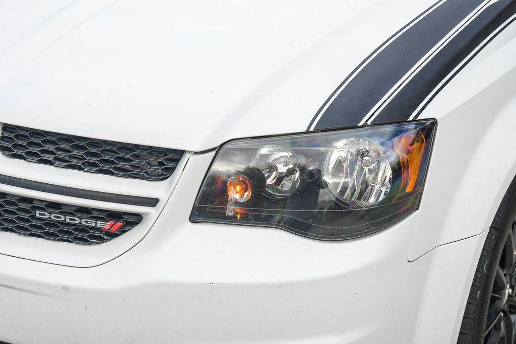 Thumbnail: 2019 Dodge Grand Caravan - 18