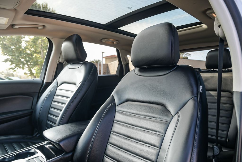 Thumbnail: 2019 Ford Edge - 22