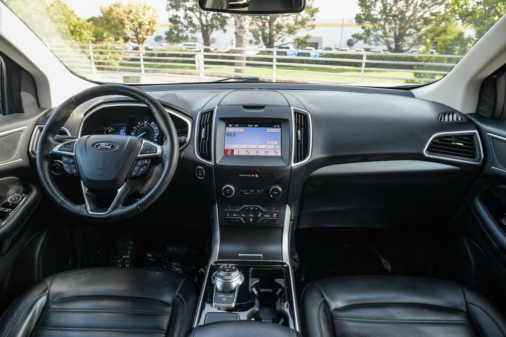 Thumbnail: 2019 Ford Edge - 12