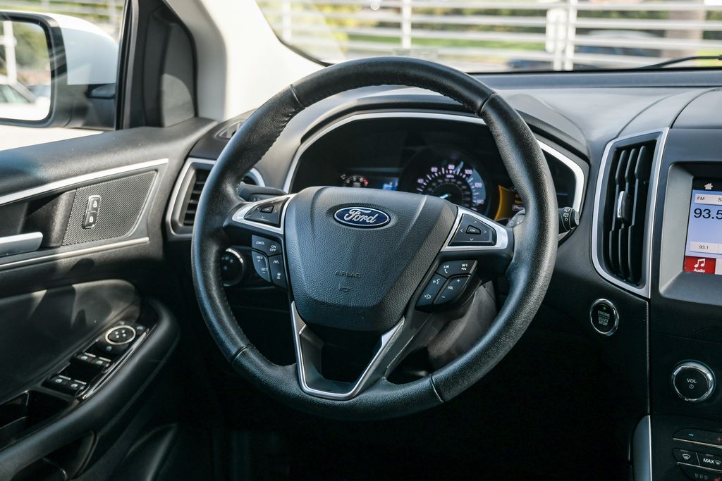 Thumbnail: 2019 Ford Edge - 2