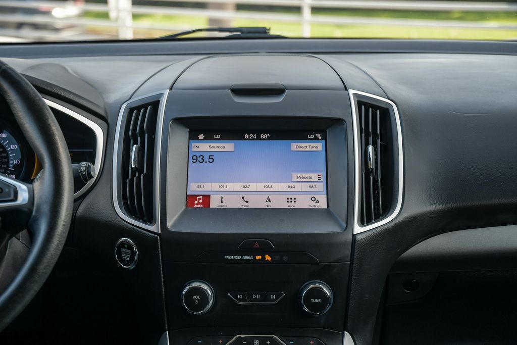 Thumbnail: 2019 Ford Edge - 13