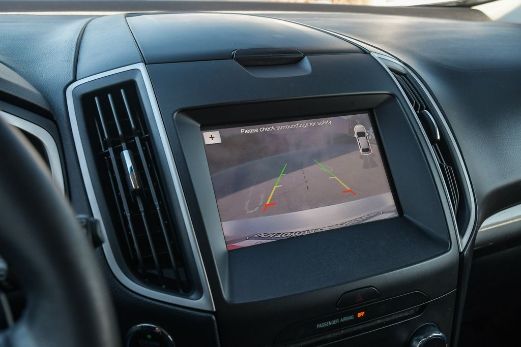 Thumbnail: 2018 Ford Edge - 25