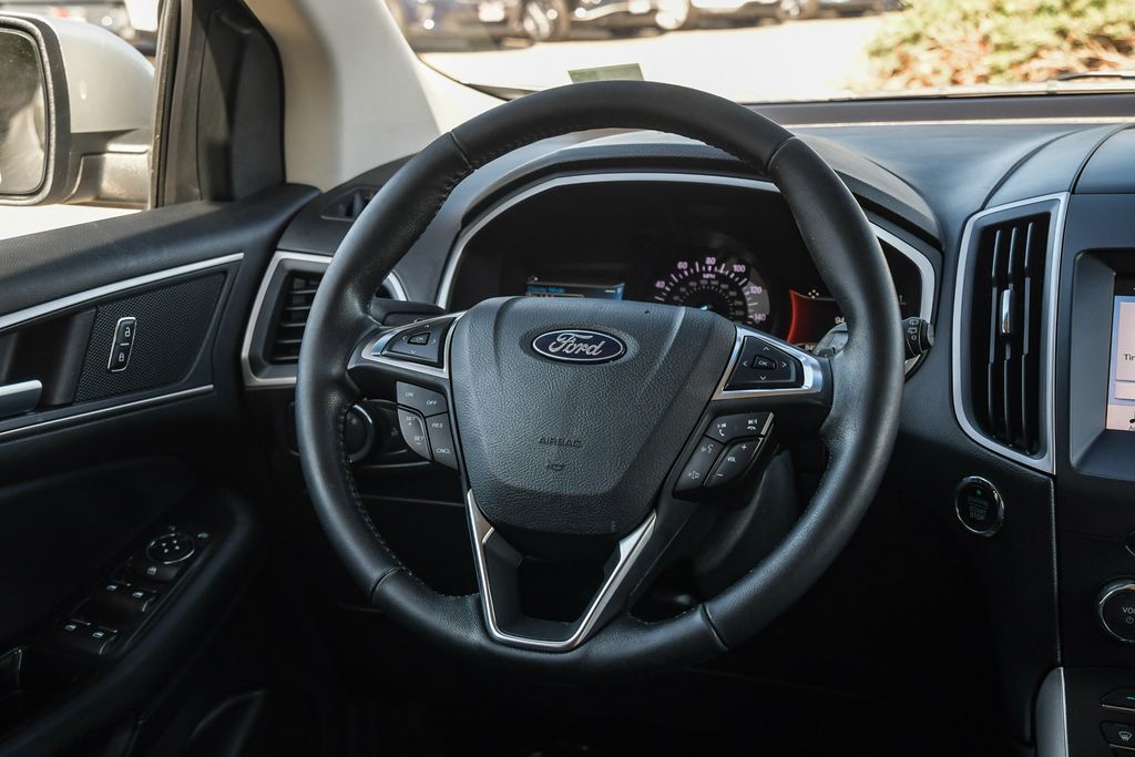Thumbnail: 2018 Ford Edge - 2