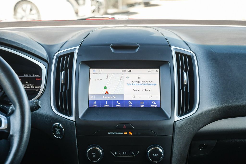 Thumbnail: 2019 Ford Edge - 12