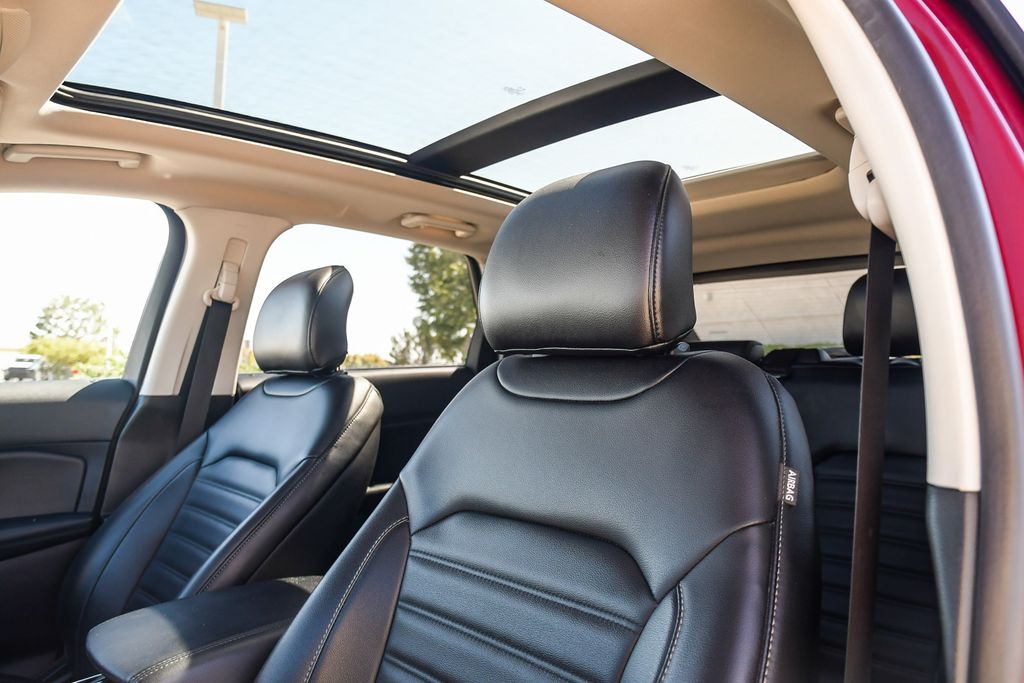 Thumbnail: 2019 Ford Edge - 22