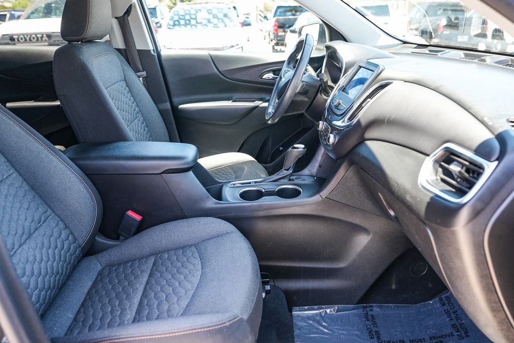 Thumbnail: 2021 Chevrolet Equinox - 9