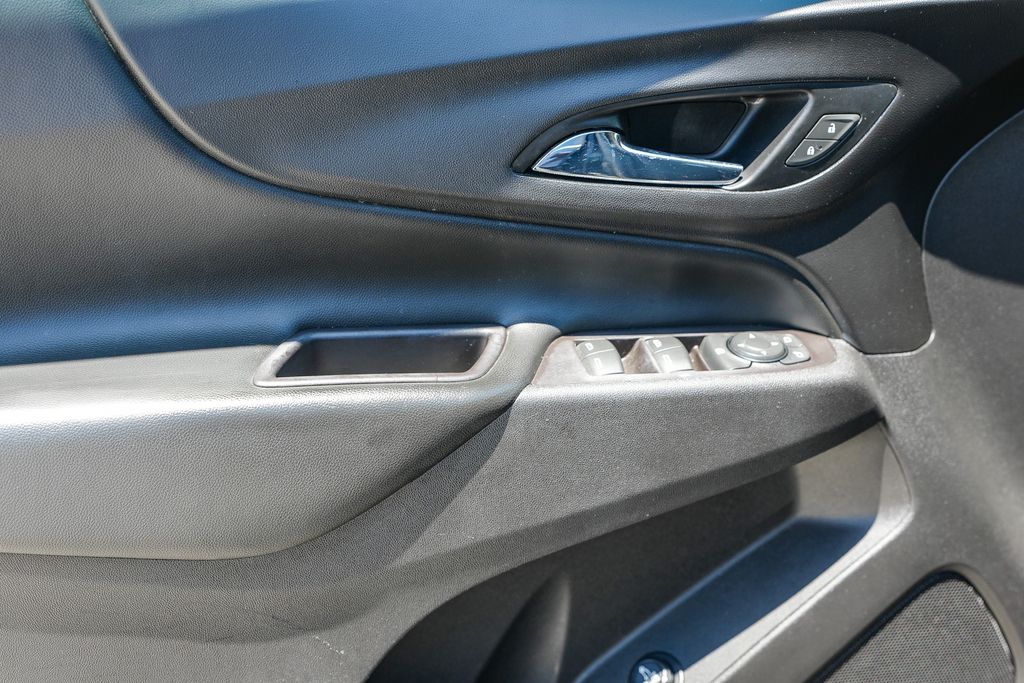 Thumbnail: 2021 Chevrolet Equinox - 24