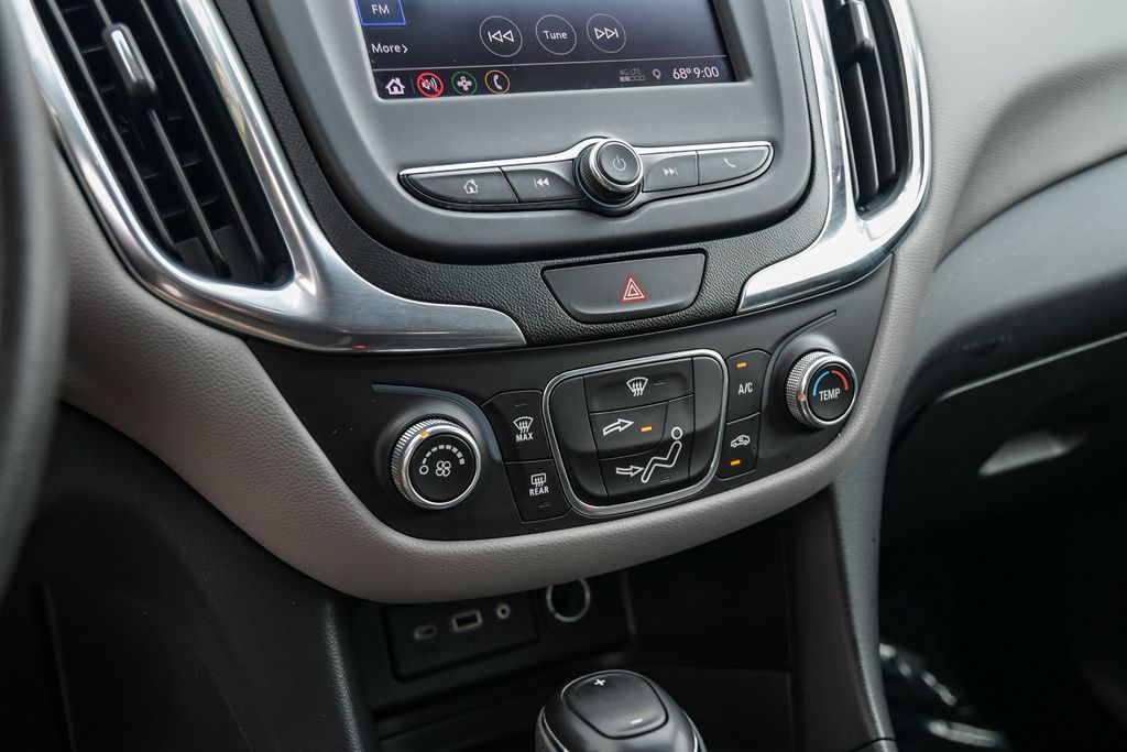 Thumbnail: 2021 Chevrolet Equinox - 23