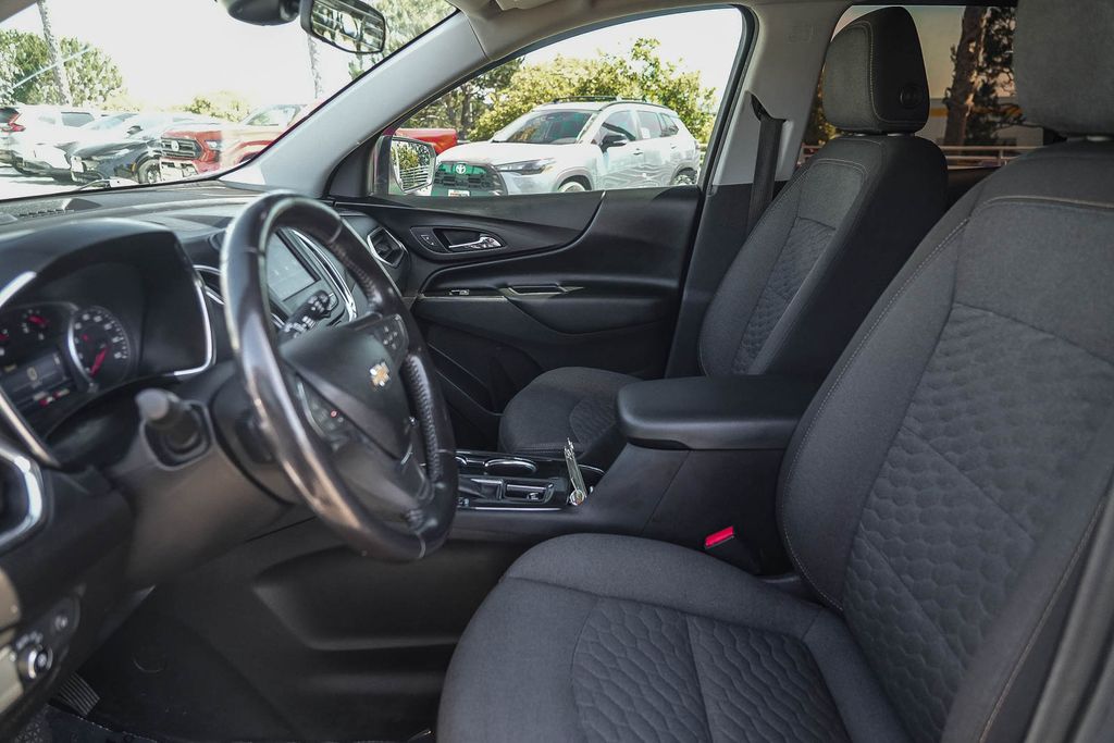 Thumbnail: 2021 Chevrolet Equinox - 11