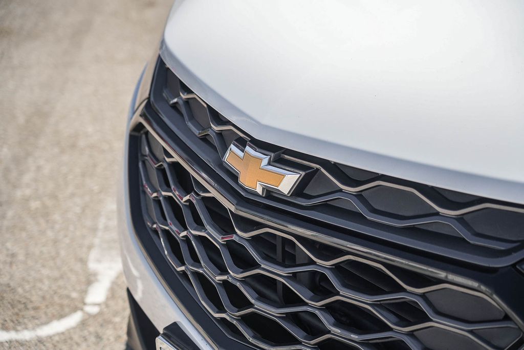 Thumbnail: 2021 Chevrolet Equinox - 6