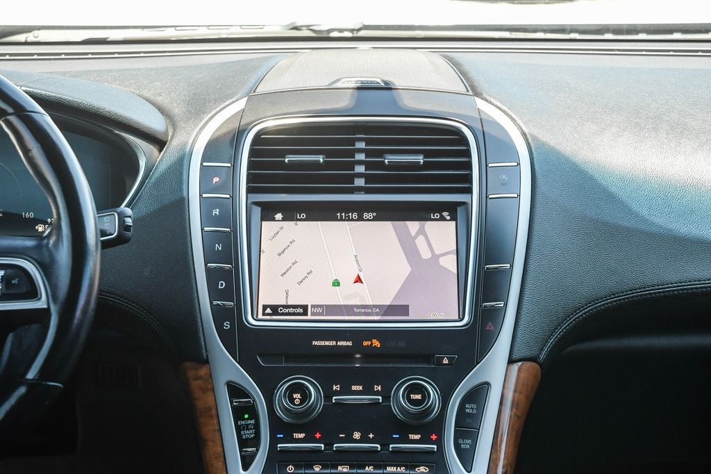 Thumbnail: 2019 Lincoln Nautilus - 12