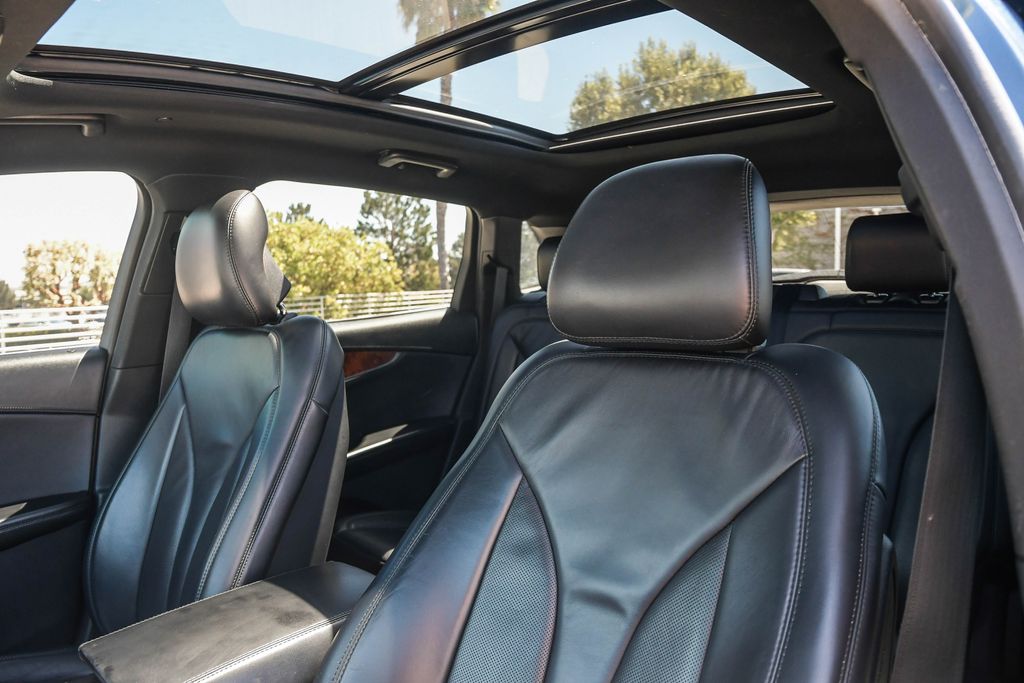 Thumbnail: 2019 Lincoln Nautilus - 23