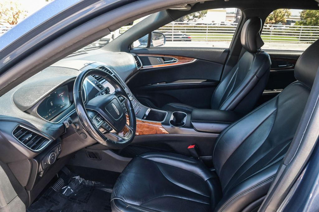 Thumbnail: 2019 Lincoln Nautilus - 10