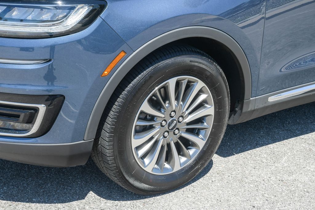 Thumbnail: 2019 Lincoln Nautilus - 6